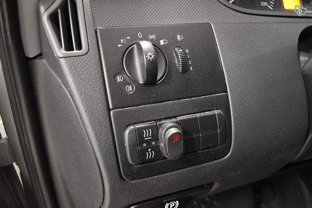 Mercedes-Benz Vito 18