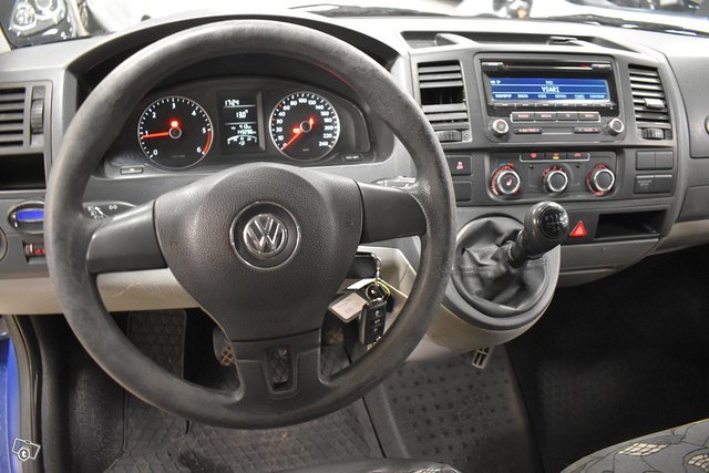 Volkswagen Transporter 16