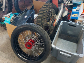 Honda crf 17" takavanne, Renkaat, Mototarvikkeet ja varaosat, Jyväskylä, Tori.fi Honda crf 17" takavanne, Renkaat, Mototarvikkeet ja varaosat, Jyväskylä, Tori.fi