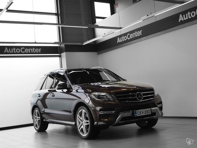 Mercedes-Benz ML, kuva 1
