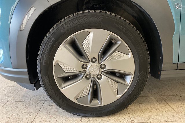 Hyundai KONA 6