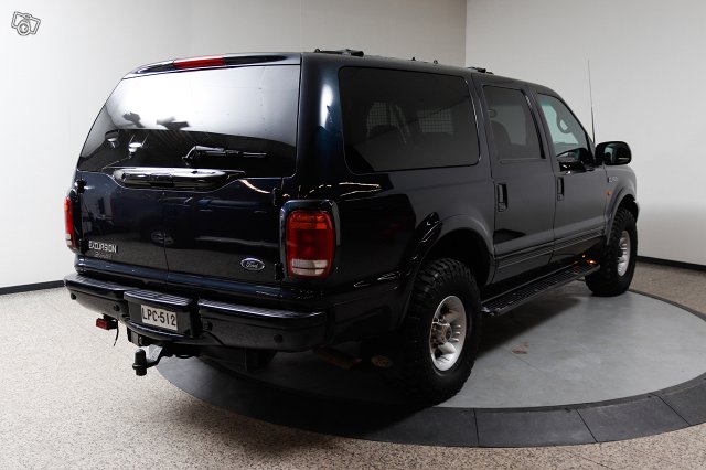 Ford Excursion 5