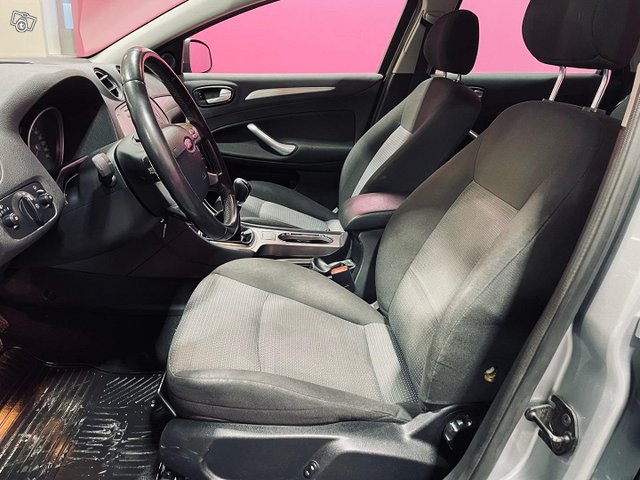 Ford Mondeo 9