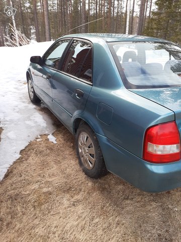 Mazda 323, kuva 1