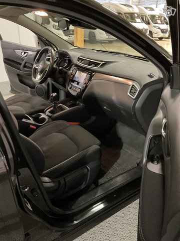 Nissan Qashqai 10