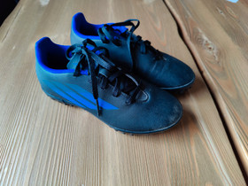 Adidas Speedflow 4 -nappikset. Koko 32, Pallopelit, Urheilu ja ulkoilu, Varkaus, Tori.fi Adidas Speedflow 4 -nappikset. Koko 32, Pallopelit, Urheilu ja ulkoilu, Varkaus, Tori.fi