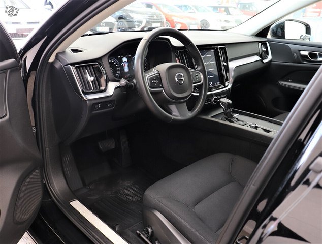 Volvo V60 8