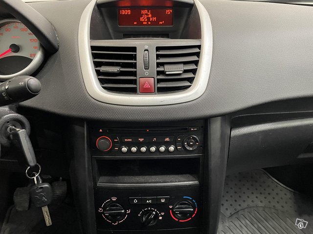 Peugeot 207 15