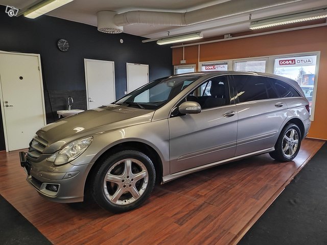Mercedes-Benz R 2