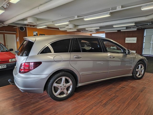 Mercedes-Benz R 4
