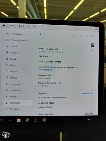 Tesla Model 3 9