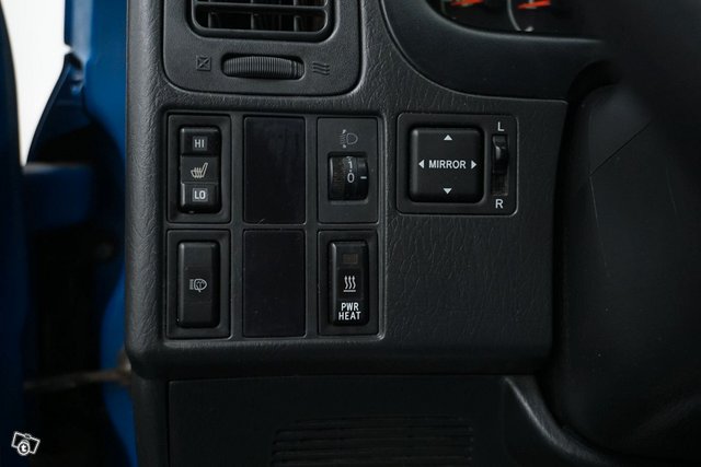 Toyota Hiace 24