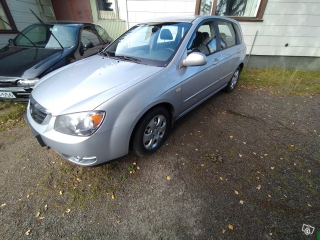 KIA Cerato 2