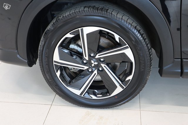 Mitsubishi Eclipse Cross 18