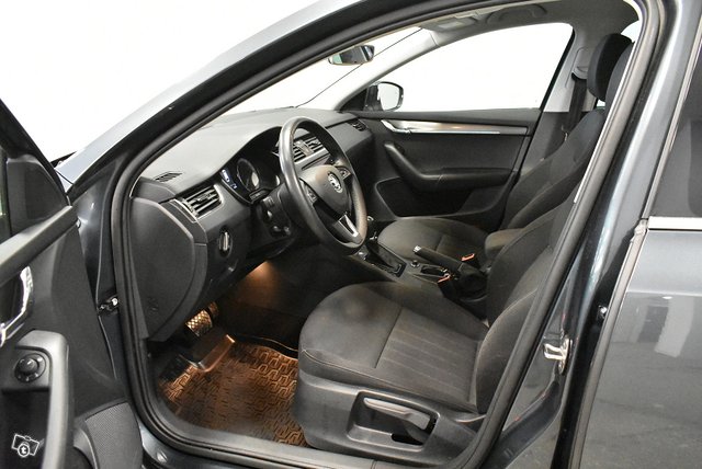 Skoda Octavia 10