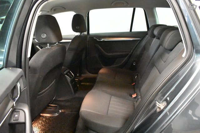Skoda Octavia 12