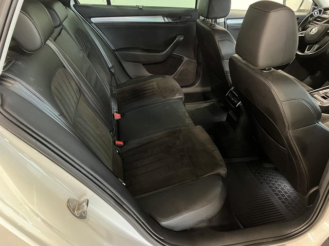Skoda Superb 12