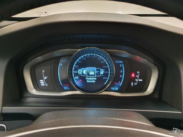 Volvo V60 15
