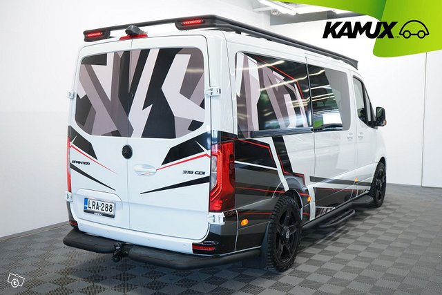 Mercedes-Benz Sprinter 4