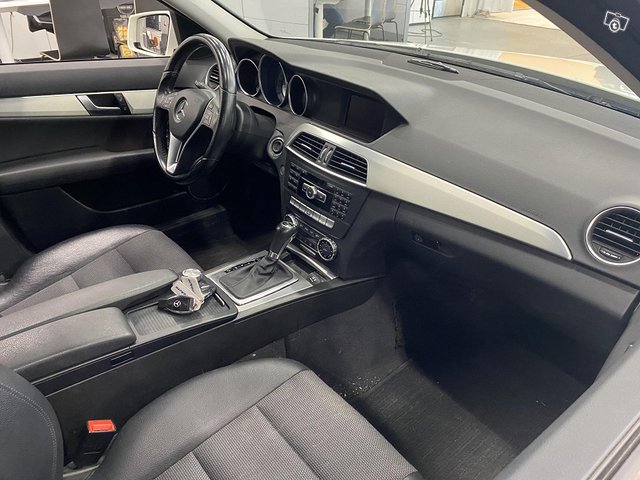 Mercedes-Benz C 2