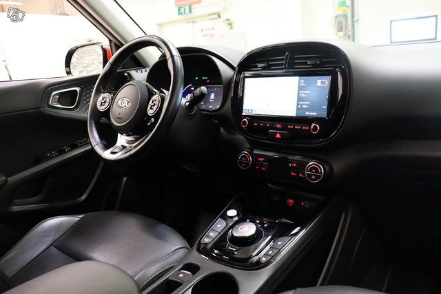 KIA E-Soul 12
