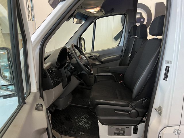 Mercedes-Benz Sprinter 5