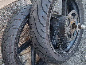 Michelin/duro 17" moto vanteet ja renkaat, Renkaat, Mototarvikkeet ja varaosat, Kemi, Tori.fi