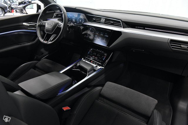 Audi E-tron 9