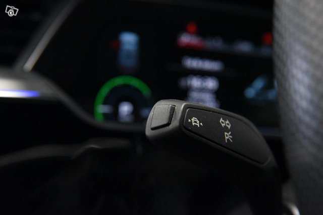 Audi E-tron 19