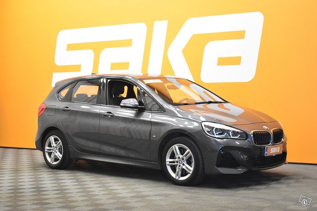 BMW 225