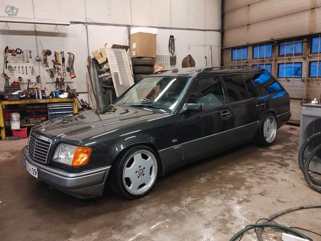 Mercedes-Benz E-sarja, kuva 1