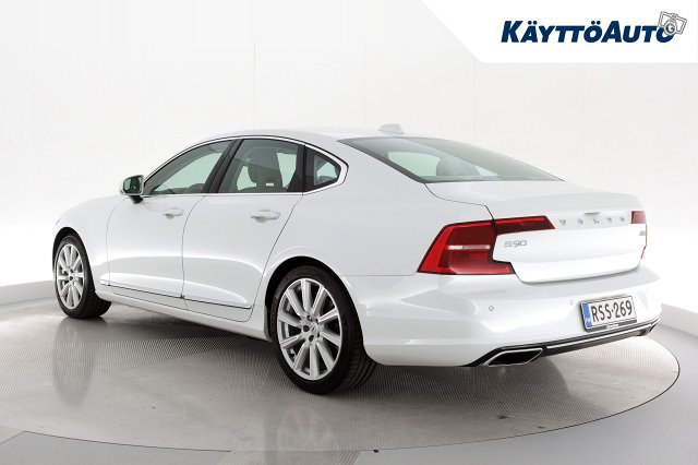 VOLVO S90 3
