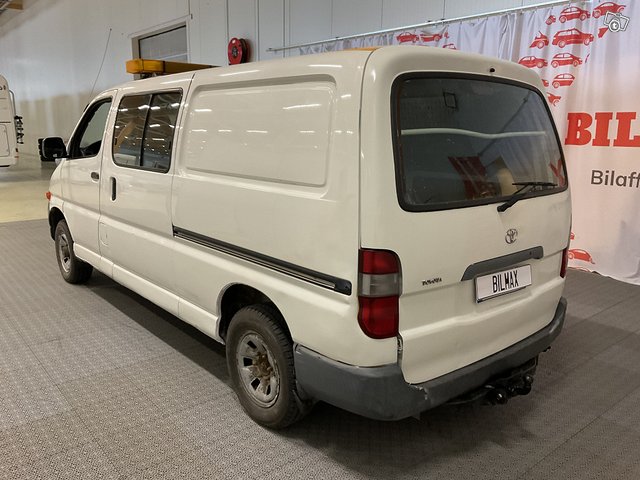 Toyota Hiace 3