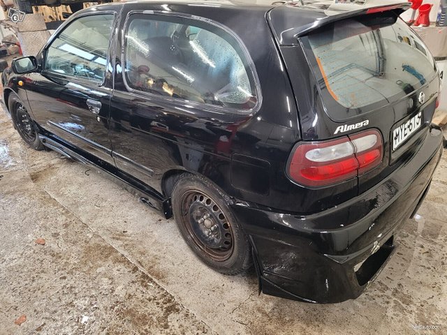 Nissan Almera 7