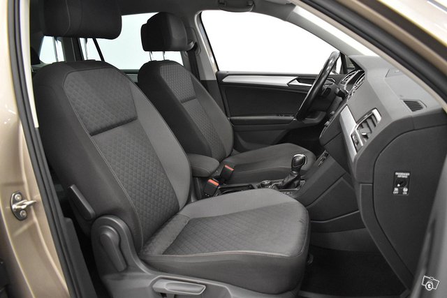 Volkswagen Tiguan 15
