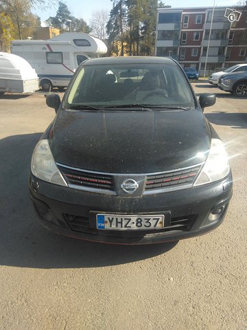 Nissan Tiida, kuva 1