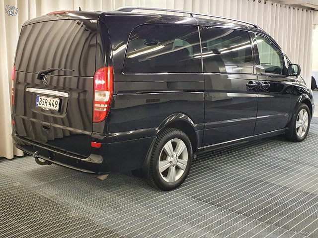 Mercedes-Benz Viano 4