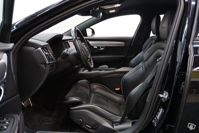 Volvo S90 8