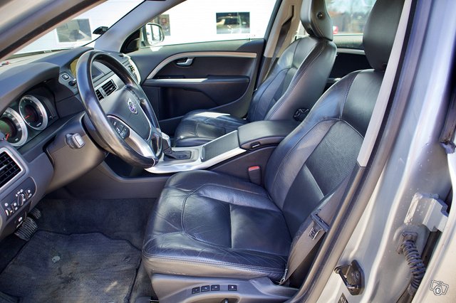 Volvo S80 11