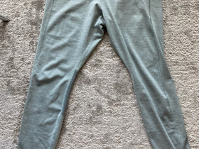 Nike juoksutrikoot L, Juoksu ja lenkkeily, Urheilu ja ulkoilu, Mikkeli, Tori.fi Nike juoksutrikoot L, Juoksu ja lenkkeily, Urheilu ja ulkoilu, Mikkeli, Tori.fi