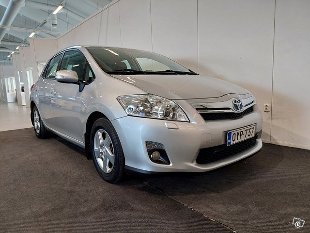 Toyota Auris 4