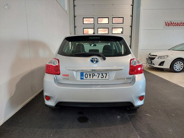 Toyota Auris 7
