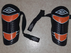 Umbro säärisuojat, Jääkiekko ja luistelu, Urheilu ja ulkoilu, Kajaani, Tori.fi Umbro säärisuojat, Jääkiekko ja luistelu, Urheilu ja ulkoilu, Kajaani, Tori.fi