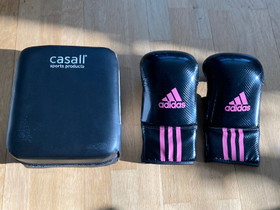 Adidas nyrkkeilyhanskat ja Casall lyntityyny, Kamppailulajit, Urheilu ja ulkoilu, Oulu, Tori.fi Adidas nyrkkeilyhanskat ja Casall lyntityyny, Kamppailulajit, Urheilu ja ulkoilu, Oulu, Tori.fi