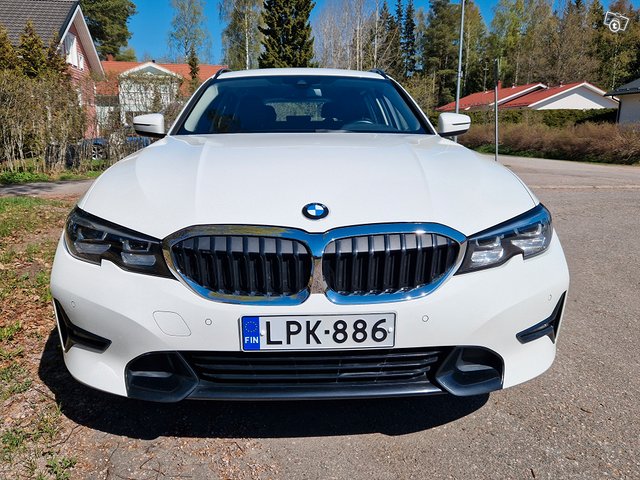 Bmw 330, kuva 1