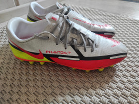 Nike phantom 40, Jalkapallo, Urheilu ja ulkoilu, Lappeenranta, Tori.fi Nike phantom 40, Jalkapallo, Urheilu ja ulkoilu, Lappeenranta, Tori.fi
