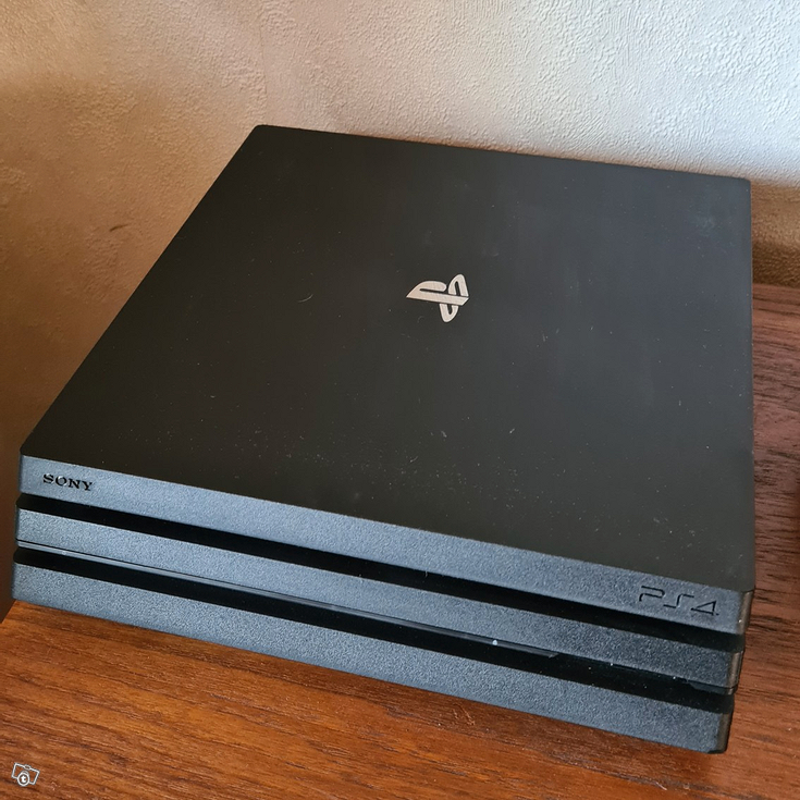 PlayStation 4, Pelikonsolit ja pelaaminen, Viihde-elektroniikka, Koko  Suomi, 