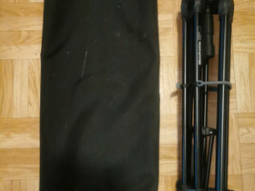 Manfrotto MVT502AM & 701HDV, Valokuvaustarvikkeet, Kamerat ja valokuvaus, Kotka, Tori.fi Manfrotto MVT502AM & 701HDV, Valokuvaustarvikkeet, Kamerat ja valokuvaus, Kotka, Tori.fi
