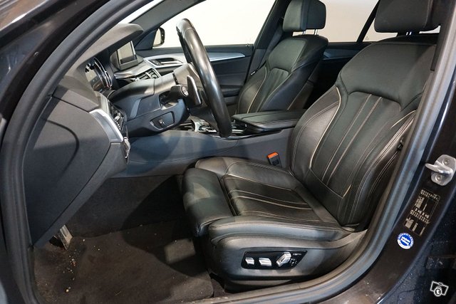 BMW 520 11