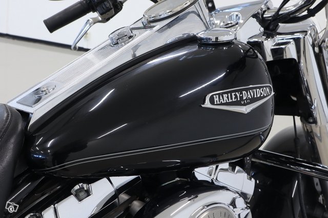 Harley-Davidson Touring 18